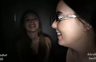 XXX La signora indulgere in ottenere un orsacchiotto e una folla porche mature video di uomini felici, i rappresentanti di molti membri