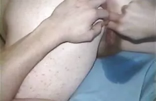 XXX Ha strappato mature tettone porche il tavolo sexy di sua sorella