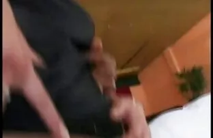 XXX La ragazza è stata rapita da un mature porche video attacco brutale