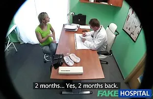 XXX Radersi nel negozio porche e mature