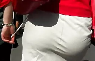 XXX Il direttore ha licenziato gli studenti con barre di donne mature nude porche fumo in classe