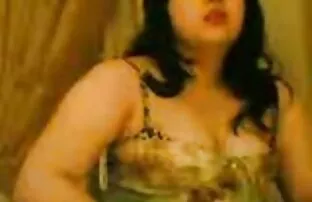 XXX Lei allargò vecchie mature porche le gambe e massaggiarla