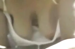 XXX Mia madre era fuori dal suo petto e si masturba porche tardone mentre in piedi