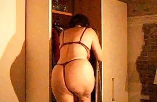 XXX cattivo pollo dita nonne anziane porche stretching